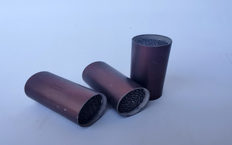 جهانی کاتالیزور موتور سیکلت CO HC NOx کاتالیزورهای فلزی آلومینا