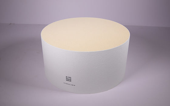 کاتالیست لانه زنبوری سرامیکی مقاوم در برابر اکسیداسیون بالا با قطر منافذ کوچک